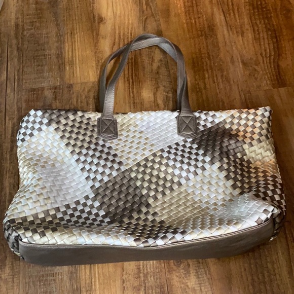 Sondra Roberts Bags Sondra Roberts Metallic Basket Weave Pattern